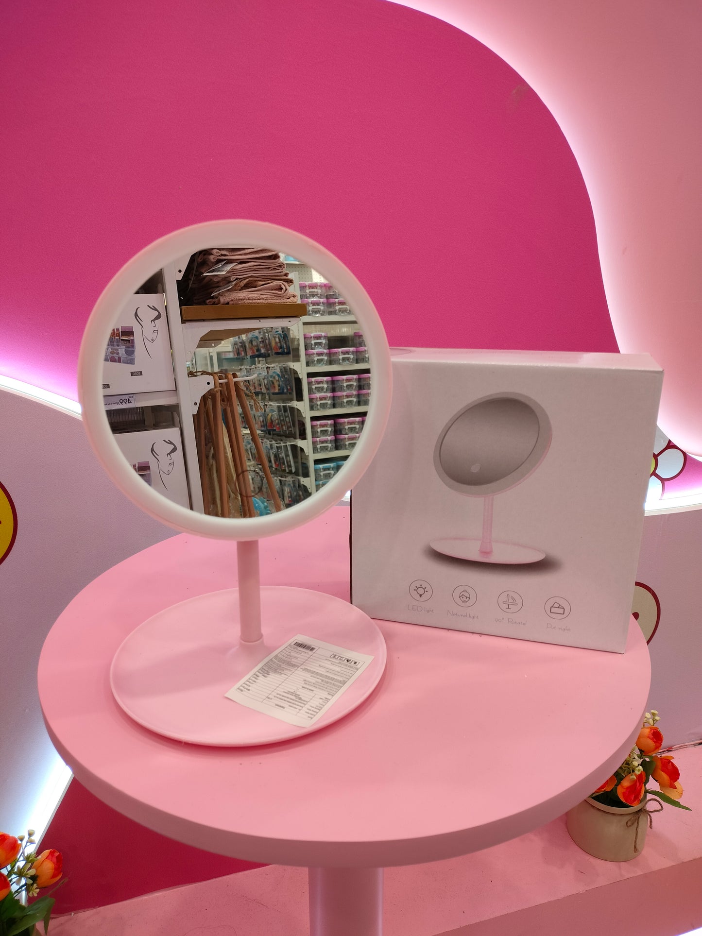 Table lamp make-up mirror