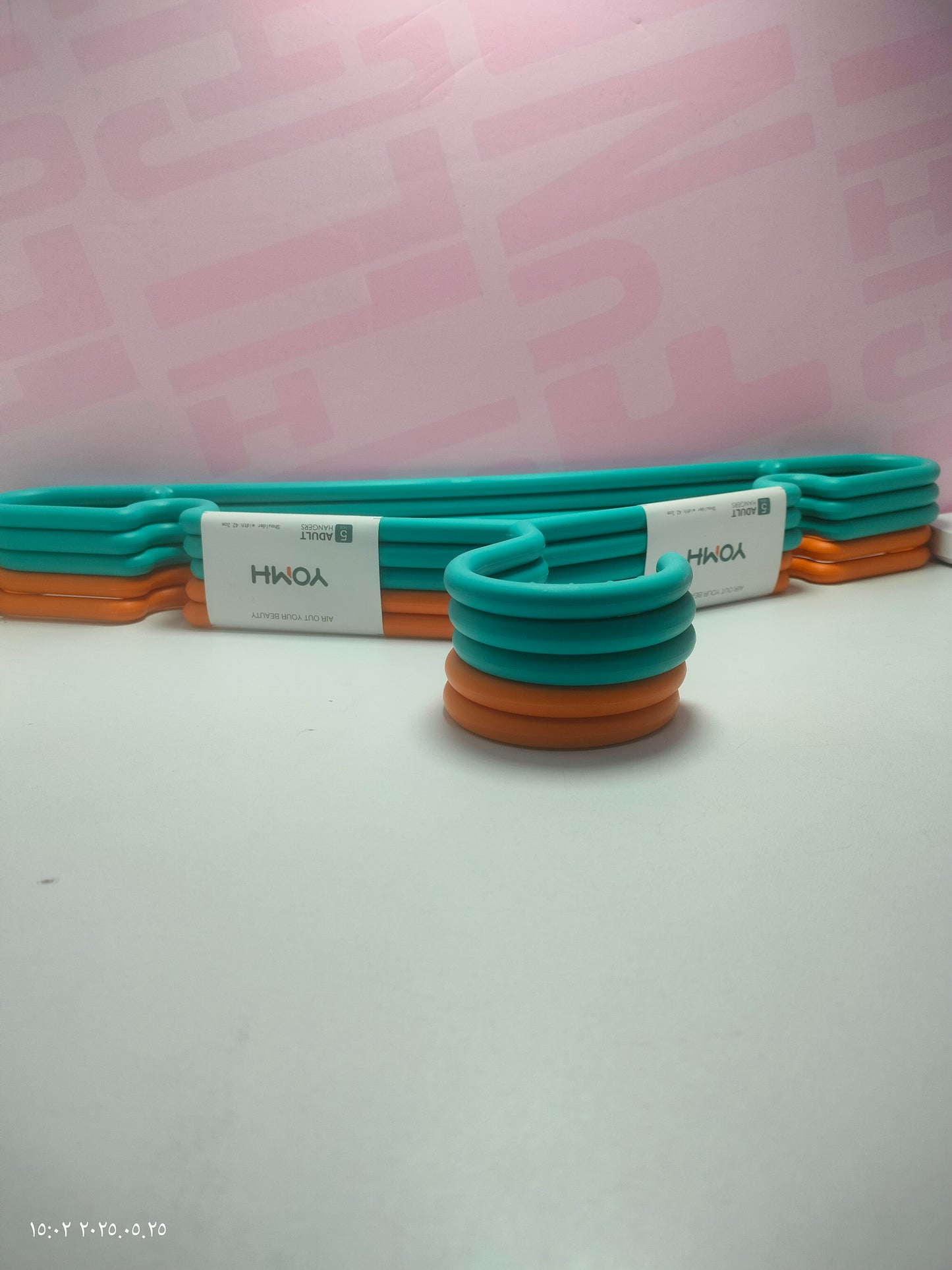 Colored plastic hanger 5-pack