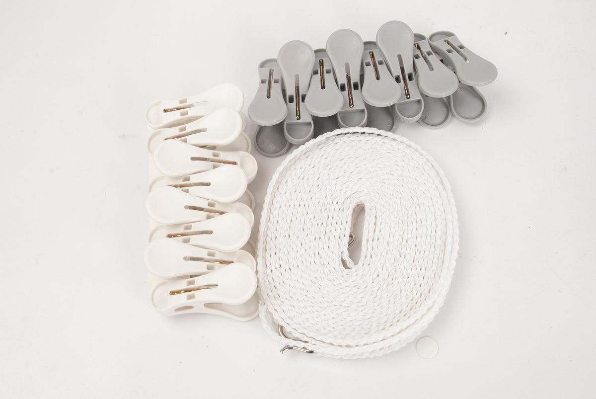 Clothespins (16 pcs) with Clothesline